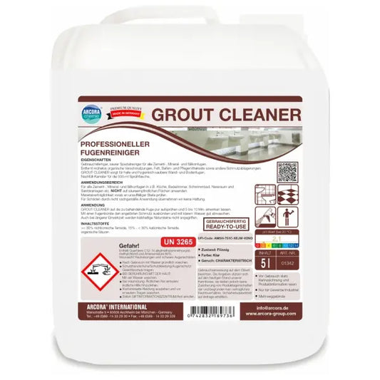 Ein weißer 5-Liter-Behälter mit der Aufschrift "Arcora GROUT CLEANER FUGEN- UND FLIESENREINIGER" der Arcora International GmbH trägt auf der Vorderseite Anweisungen, Sicherheitswarnungen, Gefahrensymbole und Produktinformationen in Deutsch und Englisch.