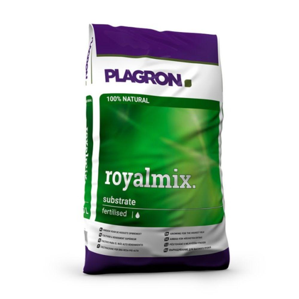 Eine Tüte Plagron Royalmix – Züchten mit dem höchsten Ertrag von Bertels B.V. zeigt ein grün-violettes Design mit der Aufschrift „100 % natürlich“ und „gedüngt mit Wurmhumus“, das die Premium-Mischung aus organischen Düngemitteln hervorhebt, mit Symbolen, die seine Eigenschaften detailliert beschreiben.
