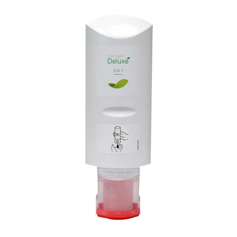 Das Soft Care Deluxe 2 in 1 Duschgel und Haarshampoo (300 ml) von Diversey Deutschland GmbH & Co. OHG hat eine weiße Flasche mit roter Kappe, grünem Blatt-Logo und Gebrauchsanweisung - ideal für die Körperpflege als Shampoo und Duschgel.