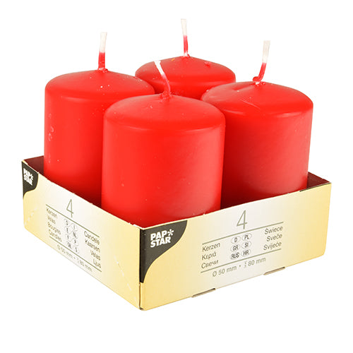 Starpak 4 Stumpenkerzen Ø 50 mm · 80 mm „Ivory“ mit Flachkopf sind in einer leichten Kartonschale angeordnet, mit Produktinformationen an der Seite in mehreren Sprachen, jede Kerze verfügt über einen weißen Docht.