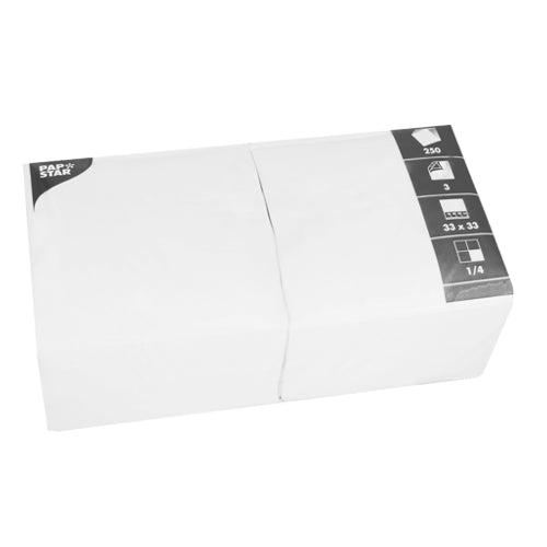 Eine Packung PAPSTAR 250 Servietten, 3-lagig 1/4-Falz (33 x 33 cm) der PAPSTAR GmbH - ideal für den professionellen oder häuslichen Gebrauch, mit viertelgefalteten weißen Servietten in hygienischer Verpackung.
