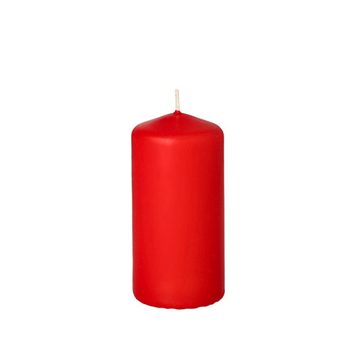Eine einzelne, unangezündete Starpak Stumpenkerze mit extra langer Brenndauer (Ø 50 mm, Höhe 100 mm) und sichtbarem Docht steht aufrecht vor weißem Hintergrund.