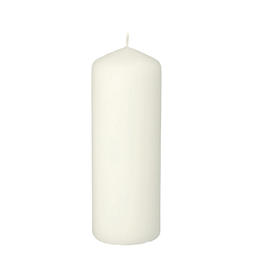 Eine Starpak Stumpenkerze mit extra langer Brenndauer (Ø 60 mm, 165 mm, weiß) steht aufrecht vor weißem Hintergrund und bietet langanhaltenden Kerzengenuss.
