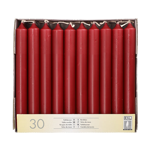 Die Starpak 30 Tafelkerzen Ø 2,1 cm · 19,6 cm werden in einem Karton mit gelbem Starpak-Etikett und RAL-Gütezeichen geliefert – perfekt für die festliche Tischdekoration.