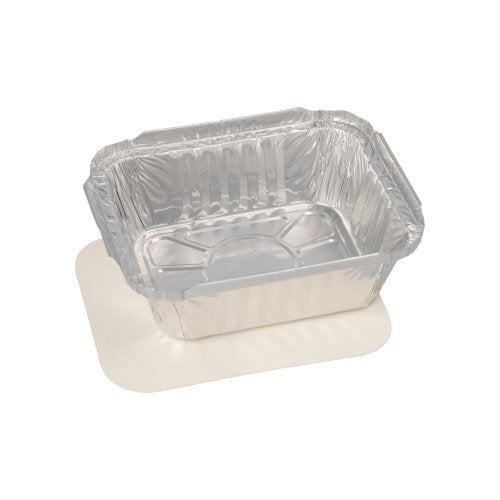 Die Starpak 25 Schalen, Alu + Einlegedeckel, PP-beschichtet von Starpak ist eine rechteckige Einwegschale aus Aluminium mit einem passenden weißen Kartondeckel darunter, ideal für Catering oder Take-away, abgebildet auf einem schlichten weißen Hintergrund.