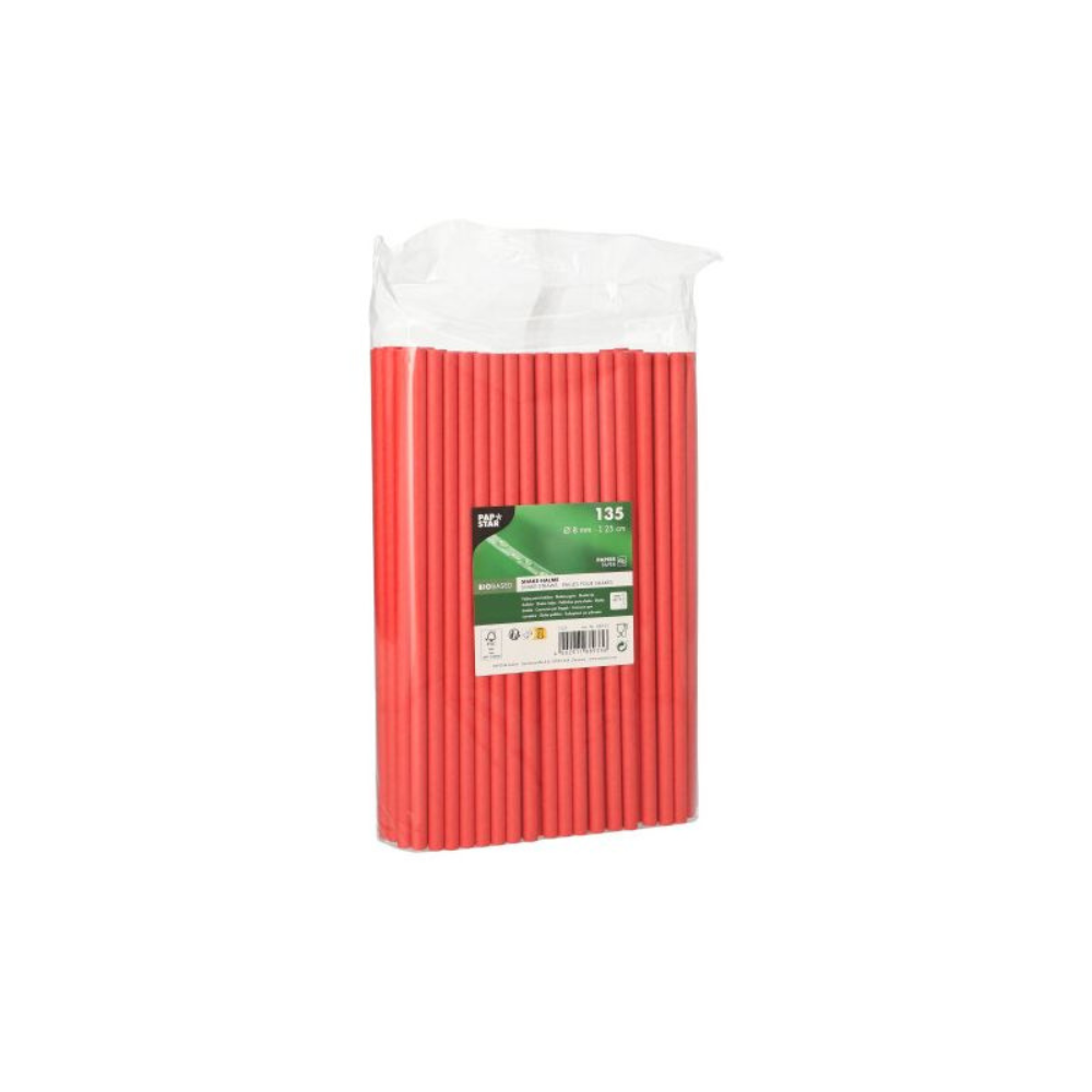 Auf weißem Hintergrund ist eine durchsichtige Kunststoffverpackung mit 135 PAPSTAR Shake-Halme Papier-Trinkhalmen in Rot und mit einem grün-weißen Etikett für Produktinformationen zu sehen.