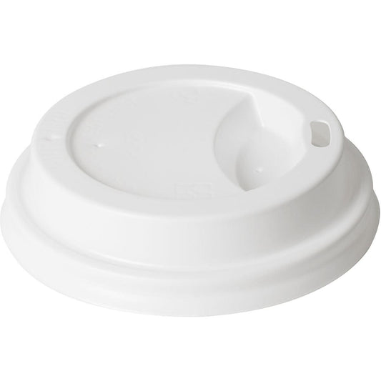 Der Deckel für 159922 Weiß PS von Duni GmbH ist ein weißer Polystyrol-Deckel für Lebensmittelverpackungen mit erhöhtem Rand, kleinem ovalen Trinkloch und eingerückter Trinkfläche. Er wird in praktischen 100er-Packungen geliefert.
