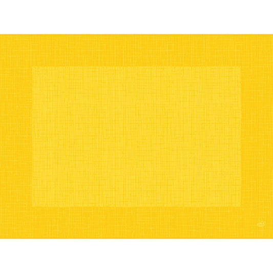 Ein digitales Bild zeigt ein Dunicel-Tischset 30 x 40 cm Linnea gelb von Duni GmbH: ein quadratischer, kreuzschraffierter gelber Hintergrund mit einem helleren gelben Quadrat, die beide die elegante Textur zeigen. Die Packung enthält 100 Stück.