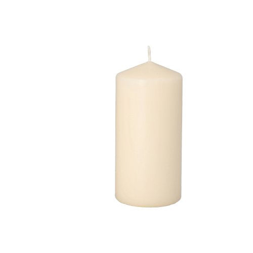 Die Starpak 8 Stumpenkerzen Ø 50 mm · 100 mm sind schlichte, cremefarbene Stumpenkerzen mit einem Docht, ideal für Ihren Lieblingskerzenhalter und perfekt, um jeder Umgebung eleganten Stil zu verleihen.