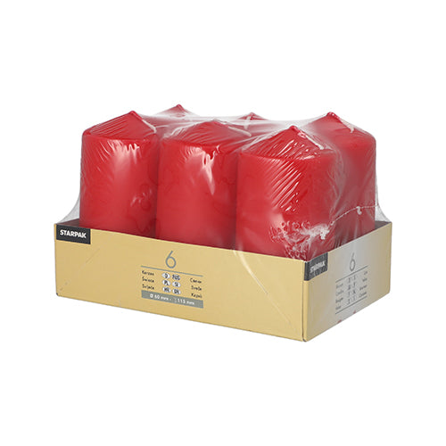 Starpak 6 Stumpenkerzen Ø 60 mm · 115 mm in Rot von Starpak, werden in einer durchsichtigen Plastikfolie und einer beigen Pappschale mit Etiketten geliefert – aufgrund der langen Brenndauer ideal zur Dekoration.