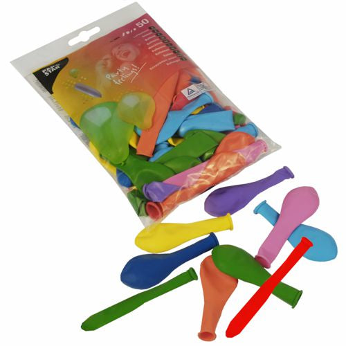 Ein teilweise geöffneter Folienbeutel mit PAPSTAR 50 Luftballons farbig sortiert „verschiedene Formen“ (PAPSTAR GmbH, 50 Stück) mit verschiedenen unaufgeblasenen Luftballons in Gelb, Grün, Blau, Lila, Rot und Orange auf der Vorderseite ausgebreitet.
