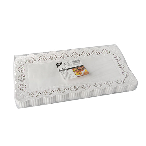 Eine rechteckige Packung Spitzenpapiere eckig der PAPSTAR GmbH, 34 x 17 cm, weiß mit Spitzenkanten, wird in einem Polybeutel mit Etikett geliefert. Inhalt: 250 Blatt.