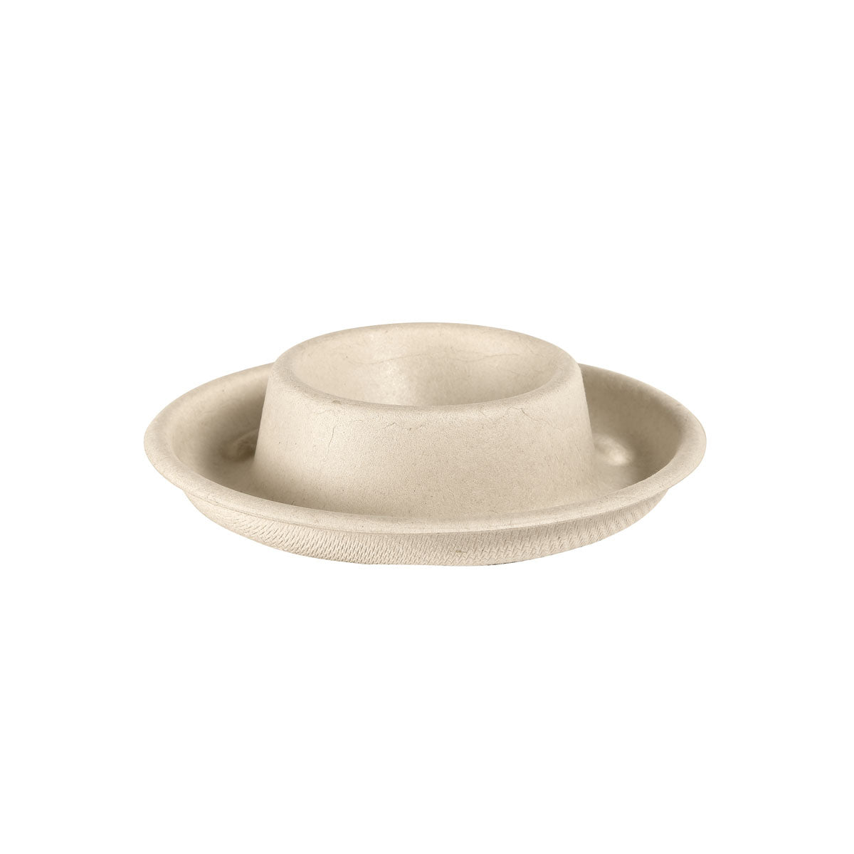 Ein runder, brauner Bagasse-Eierbecher (Ø100) der Duni GmbH, hergestellt aus geformtem Papierzellstoff mit erhöhter Mitte und flachem Rand, wird vor einem schlichten weißen Hintergrund gezeigt. Verkauft in einer Packung mit 70 Stück.