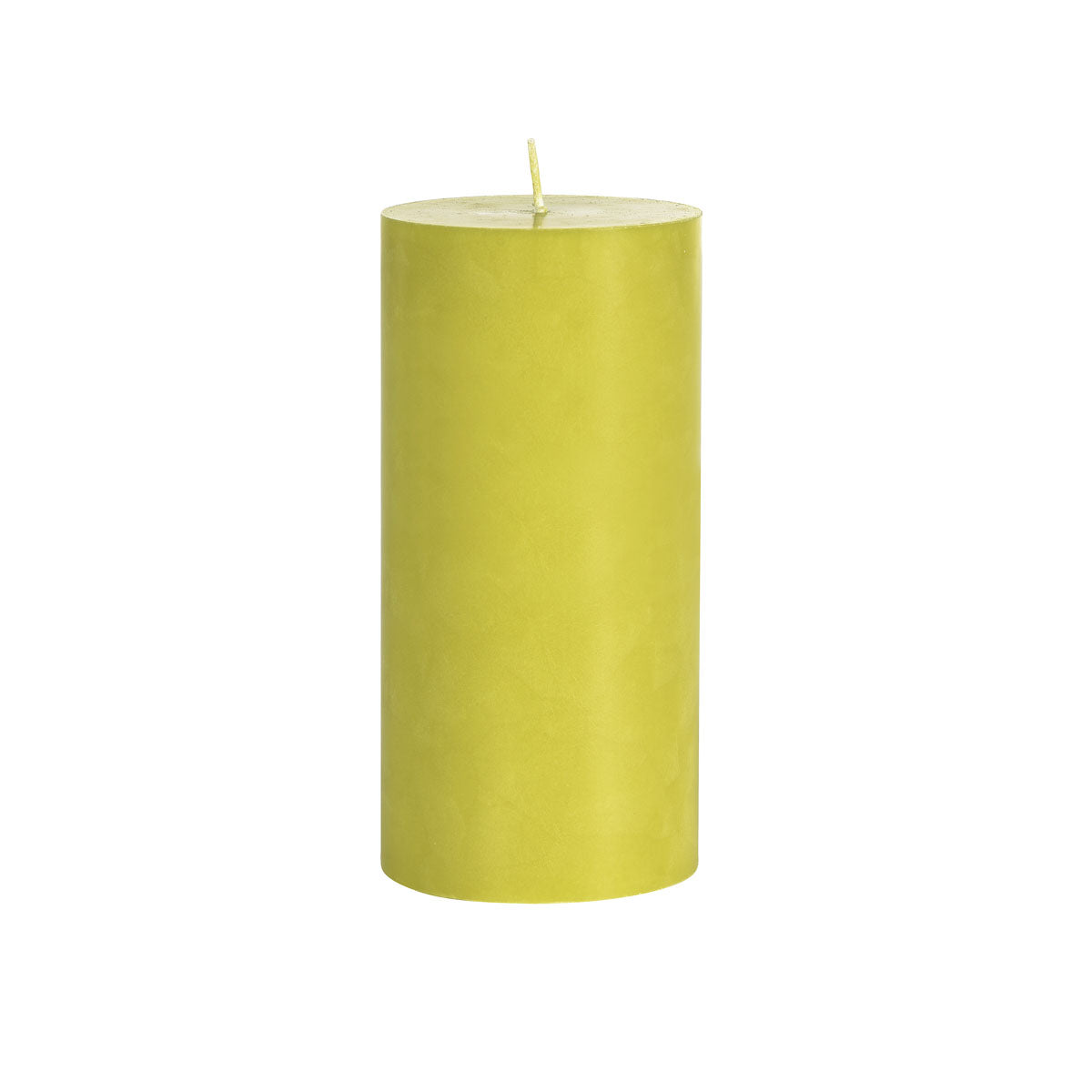 Die Duni GmbH Stumpenkerzen, hergestellt aus 100% Stearin, ist eine hohe zylindrische Kerze (150 x 70 mm) mit flacher Spitze und zentriertem Docht - eine umweltfreundliche Kerzenoption für Ihr Zuhause, die ca. 50 Stunden lang brennt.