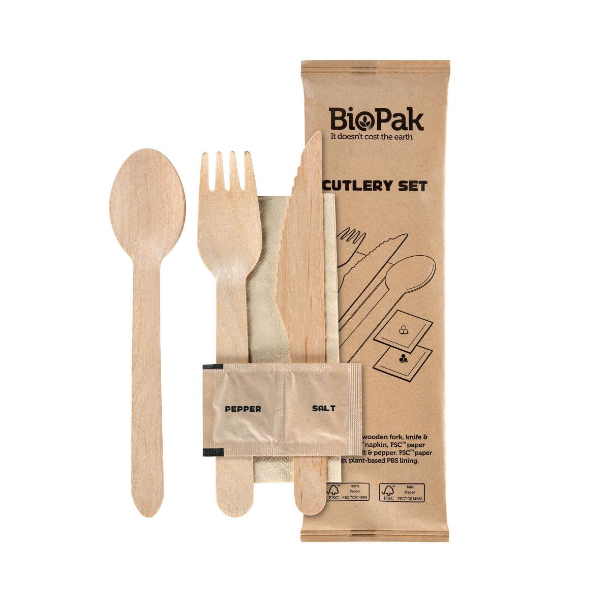 Das 6/1 Besteck Set von Duni GmbH enthält Gabel, Messer, Löffel, Serviette sowie Salz- und Pfeffersachets aus natürlich gewachstem Holz - die umweltfreundliche Einwegbesteck-Lösung im Pack zu 250 Stück.