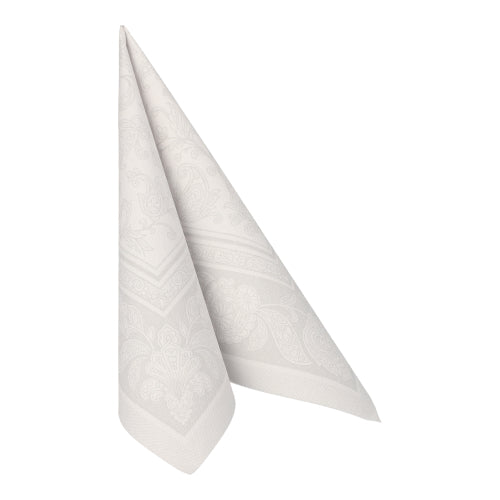 Eine einzelne weiße, gemusterte PAPSTAR GmbH Serviette "ROYAL Collection" 1/4-Falz (40x40 cm) ist in einer dreieckigen, aufrechten Form vor einem einfarbig weißen Hintergrund gefaltet. Die Packung enthält 20 Servietten.