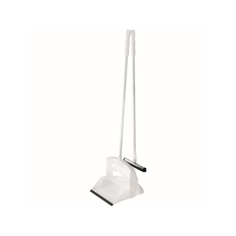 Die FUTURA Kehrgarnitur mit langem Stiel, Gummiwischer, Höhe 1000mm von Haug Bürsten KG verfügt über eine flachkantige Kehrschaufel und einen Besen mit schwarzen Borsten für ergonomisches, bequemes Reinigen im Stehen.