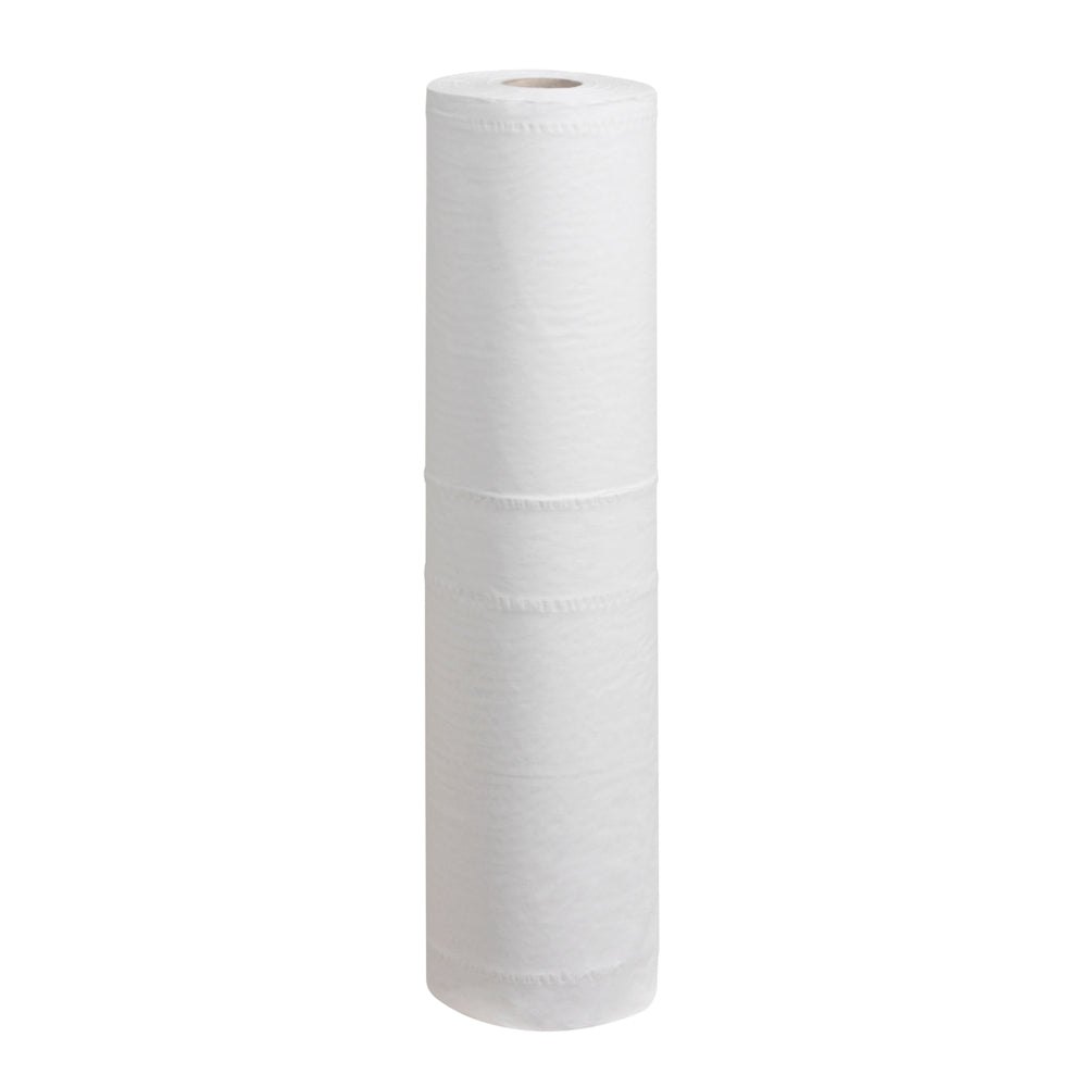 Eine einzelne Scott® EXTRA Ärzterolle - Weiß von Kimberly-Clark GmbH steht unbenutzt mit sichtbarer Kartonhülse vor weißem Hintergrund - ideal für den Einsatz im medizinischen Bereich.