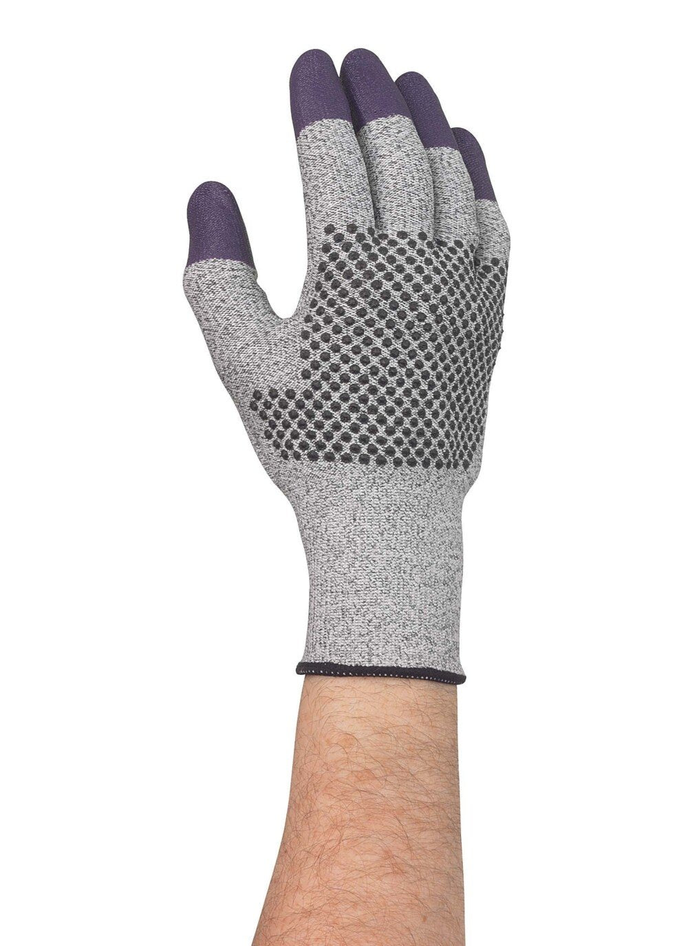 Die linke Hand trägt einen Kimberly-Clark GmbH KleenGuard® G60 Endurapro™ Schnittfeste Handschuhe Level 3 in Grau und Violett mit schwarzen Griffpunkten, einfarbig dunkelgrauen Fingerspitzen, Schnittfestigkeit (Level 3), Gewebematerial und Abdeckung bis zum Handgelenk.