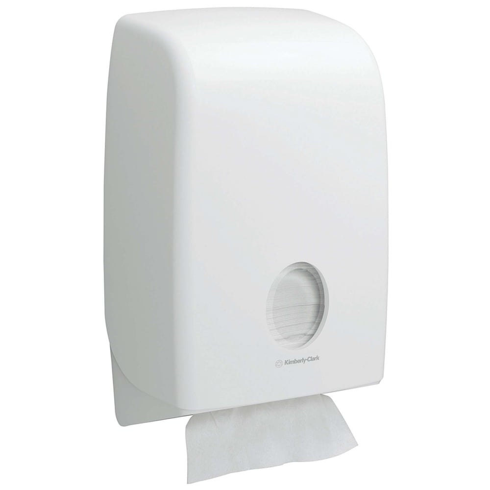 Der Aquarius™ Spender für gefaltete Handtücher - Interfold in Weiß von Kimberly-Clark GmbH ist ein hygienischer, wandmontierter Spender mit rundem Sichtfenster und einem unten herausragenden Handtuchblatt.