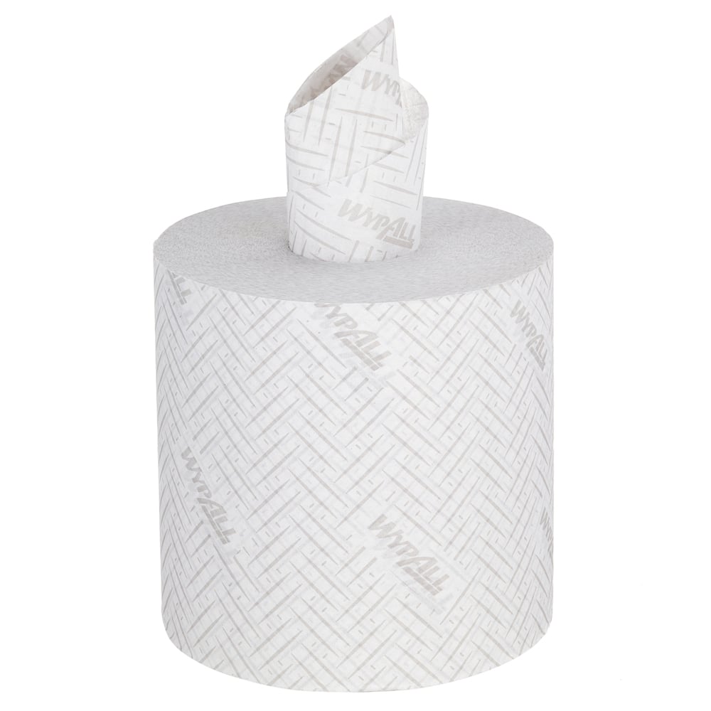 Ein WypAll® L20 Papierwischtuch von Kimberly-Clark GmbH steht aufrecht mit Zentralentnahme für einfachen Zugriff - ideal für die industrielle Reinigung. Die weiße, 2-lagige Rolle (6x550 Blatt pro Karton) hat ein Handtuch, das teilweise aus der Mitte gezogen ist.