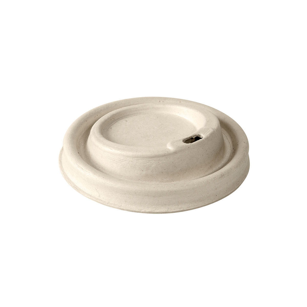 Der Duni GmbH Bagasse Coffee to Go Deckel für alle Becher mikrowellengeeignet ist ein beiger, biologisch abbaubarer Deckel mit einem kleinen ovalen Trinkloch und erhöhtem Rand, abgebildet auf weißem Hintergrund.