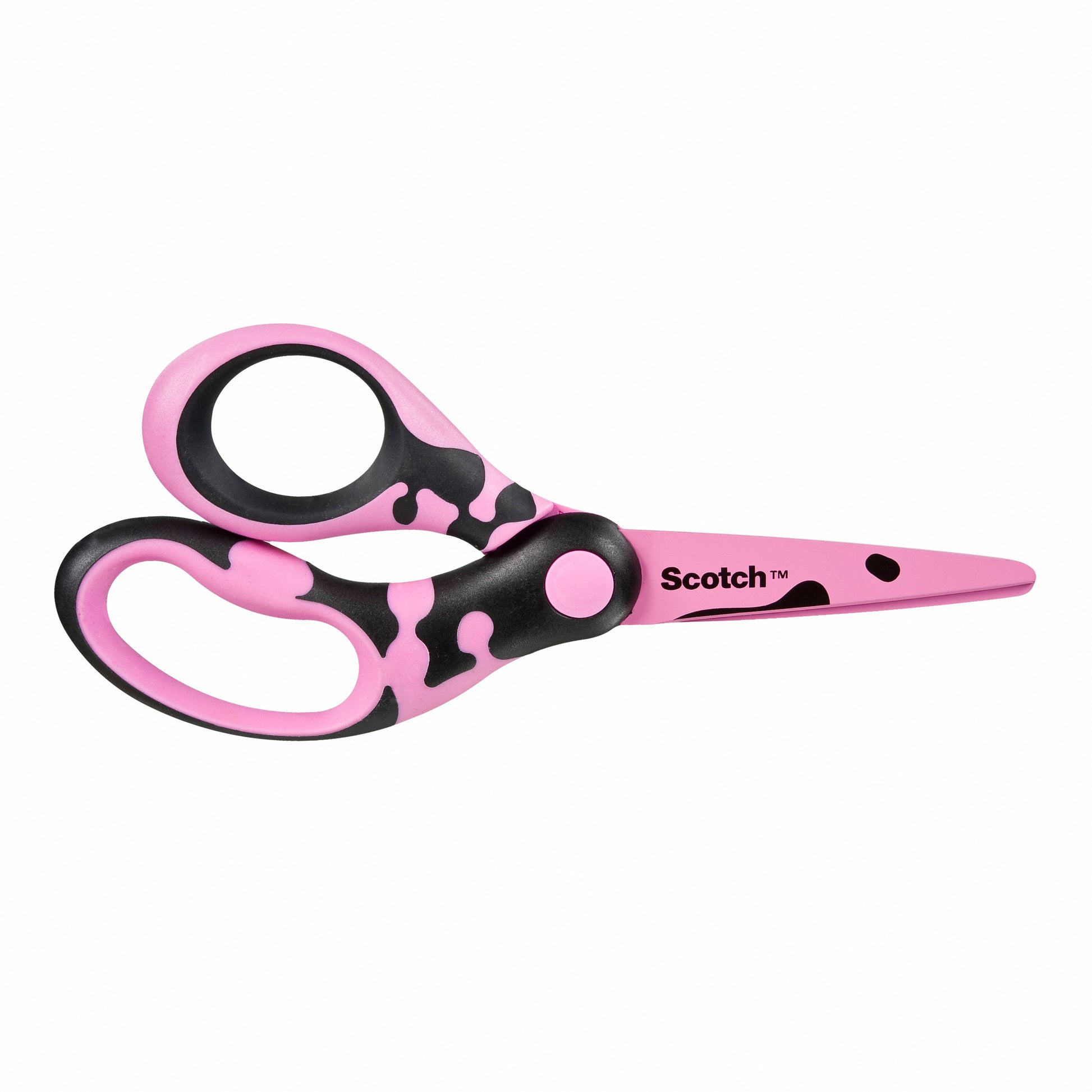 Eine Scotch™ DECO Kinderschere (13 cm, pink mit schwarzem Kuhmuster) von 3M Deutschland GmbH ist auf weißem Hintergrund abgebildet.