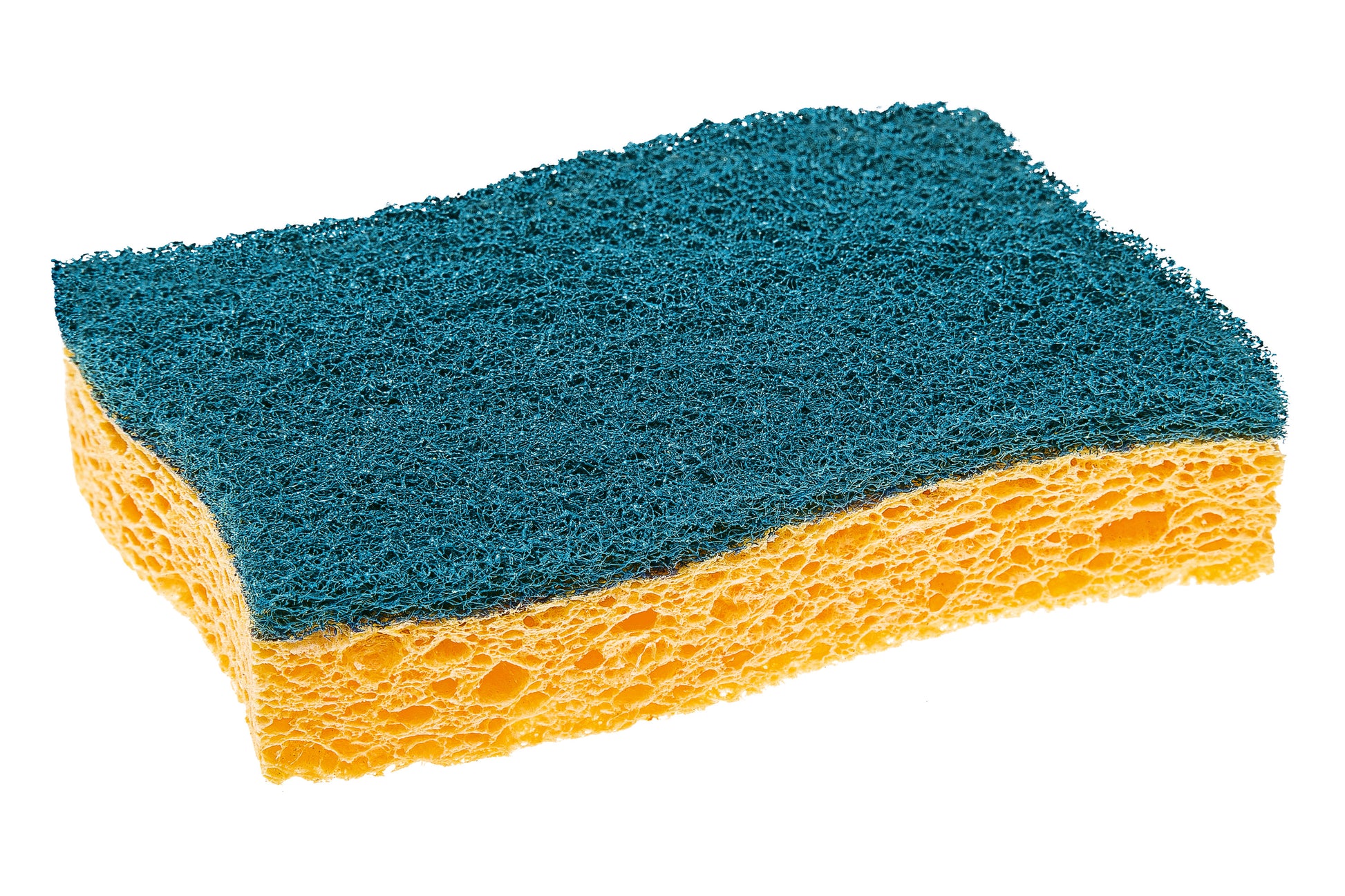 Der Scotch-Brite® Delicate nicht kratzender Naturfaser-Reinigungsschwamm von 3M Deutschland GmbH ist ein gelber Reinigungsschwamm mit dunkler Scheuerseite, 2 Stück pro Packung, isoliert auf weißem Hintergrund.