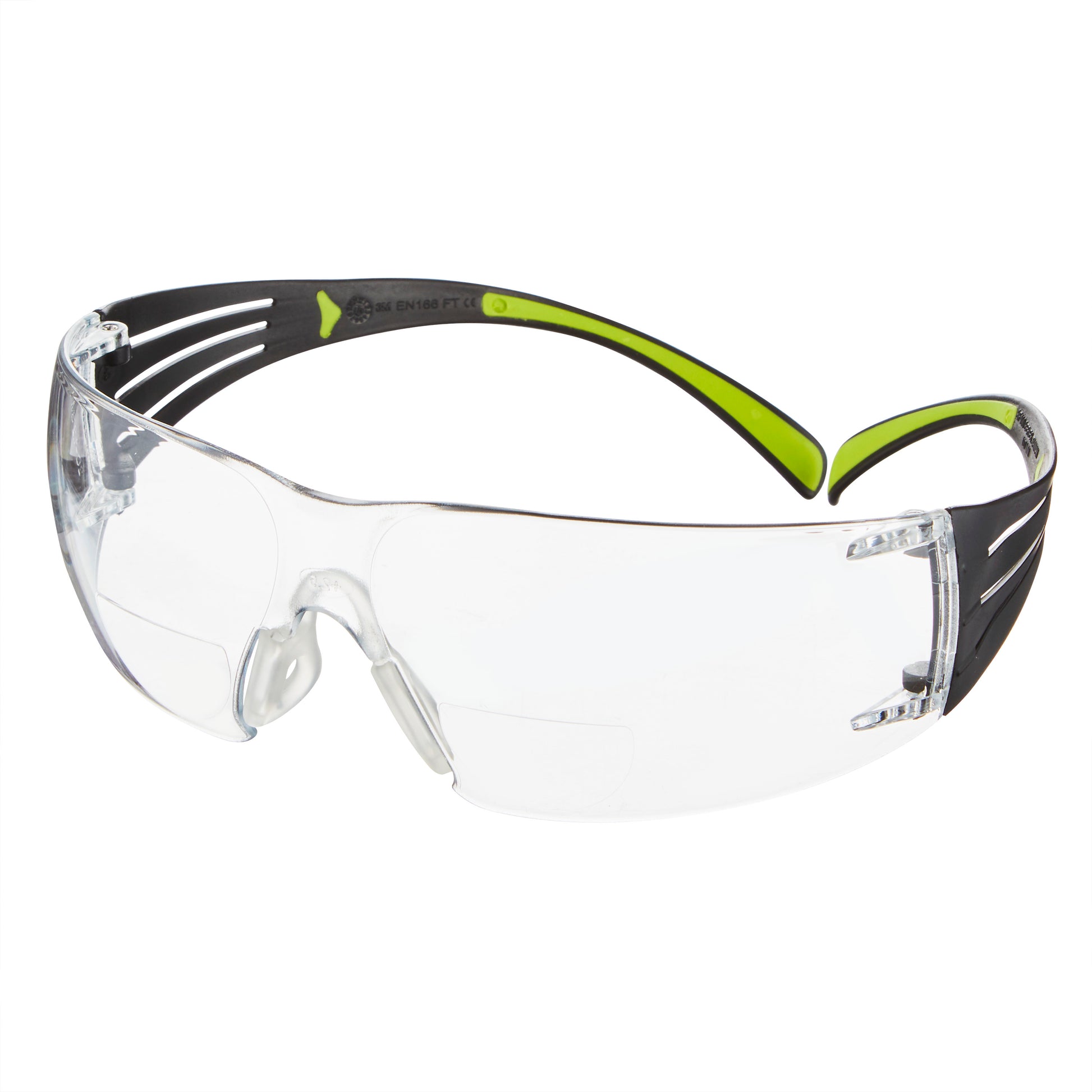Die 3M™ SecureFit™ Lese-Schutzbrille der 3M Deutschland GmbH mit klaren Gläsern, schwarzen und grünen Bügeln und Seitenschildern bietet zuverlässigen Augenschutz in Arbeits- und Laborumgebungen.