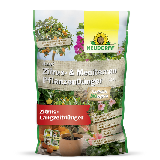 Ein 750g Beutel Neudorff Shop Azet Zitrus- & MediterranpflanzenDünger, ideal für mediterrane Kübelpflanzen wie Oleander. Dieser organische Dünger bietet eine natürliche, langanhaltende Nährstoffversorgung und zeigt auf seiner Verpackung Zitrus- und Blütenpflanzen.