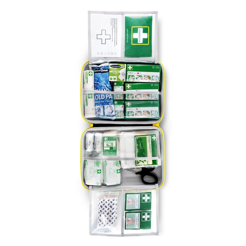Der Verbandskasten LARGE DIN von Orkla Wound Care AB enthält Verbände, Gaze, Kühlakkus, Scheren, Klebeband, antiseptische Tücher und Erste-Hilfe-Anweisungen - übersichtlich in beschrifteten Fächern. Packung: 1 Stück.