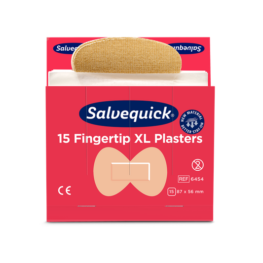 Eine rote Schachtel Orkla Wound Care AB XL Fingerspitzen Textilpflaster, 15 Stück/Mine (6 Stück Packung), mit einem teilweise entfernten Pflaster. Auf der Verpackung sind das CE-Zeichen, die Abmessungen und eine Abbildung der Fingerspitzenform abgebildet.