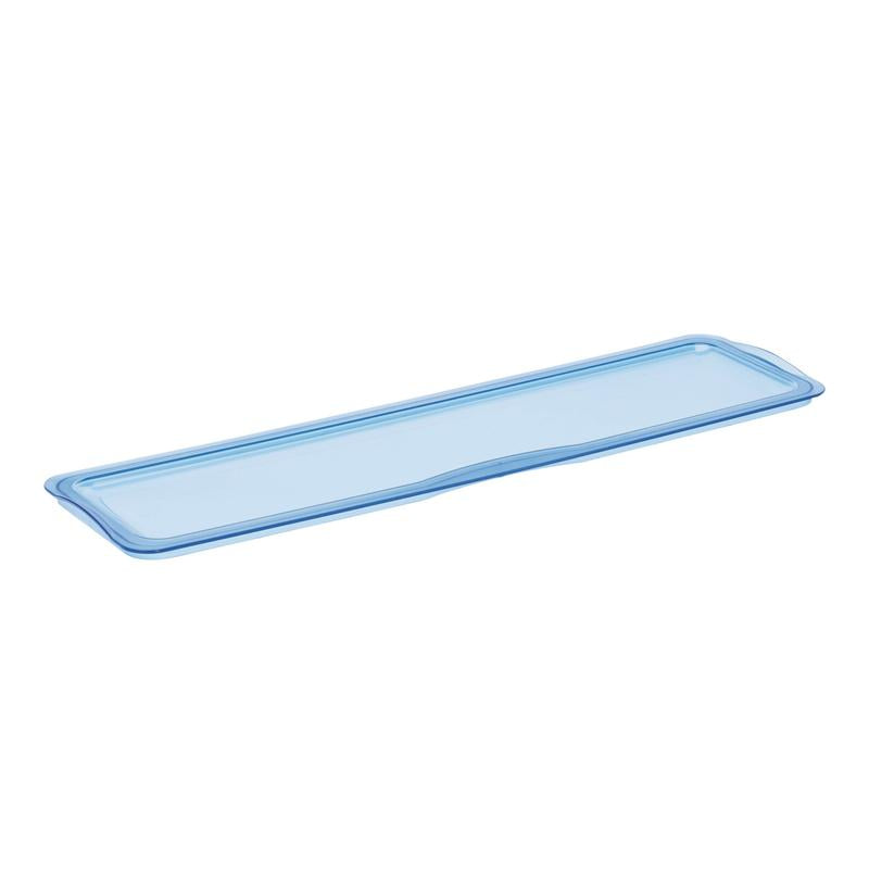 Die TASKI Mopp-Box Deckel von Diversey Deutschland GmbH & Co. OHG ist ein flacher, rechteckiger, transparenter, blauer Deckel mit abgerundeten Ecken und hochgezogenen Kanten, der auf Haltbarkeit, Sicherheit und Hygiene ausgelegt ist.