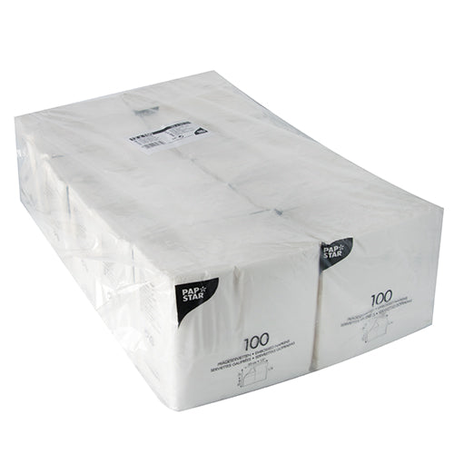 Eine Großpackung der PAPSTAR GmbH enthält 1200 weiße, 1-lagige, 1/4-gefaltete Servietten (33x33 cm), FSC®-zertifiziert für Nachhaltigkeit. Jede Serviette ist hygienisch verpackt und mit Marken- und Produktinformationen beschriftet.