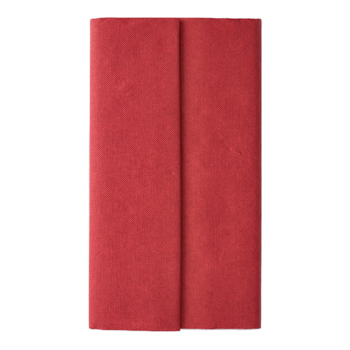 Eine einzelne PAPSTAR Tischdecke, Tissue „ROYAL Collection“ 120 cm x 180 cm der PAPSTAR GmbH, sauber zu einem Rechteck gefaltet und auf einen weißen Untergrund gelegt.