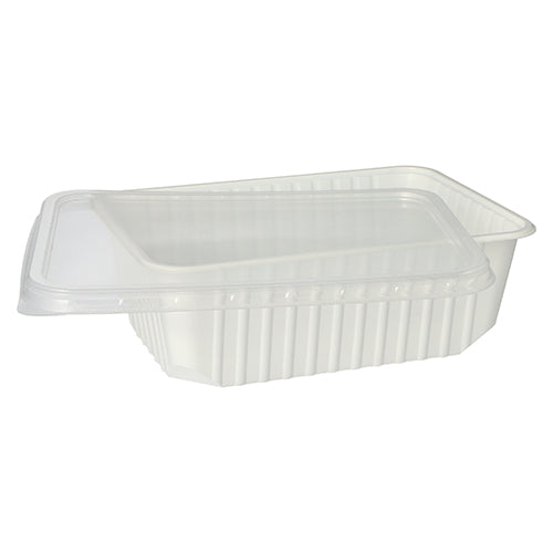 Ein transparenter Starpak-Deckel (PP, 0,7 x 18,6 x 13,3 cm) für Verpackungsbecher, der leicht erhaben dargestellt ist und die Oberseite eines weißen Lebensmittelbehälters aus Kunststoff mit gerippten Seiten teilweise bedeckt; das Set umfasst 50 Deckel.