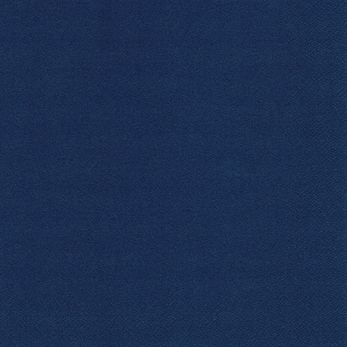 Eine Nahaufnahme einer blauen, strukturierten Stoffoberfläche, gleichmäßig beleuchtet und ohne sichtbare Muster oder Designs, ähnlich den 50 Servietten, 2-lagig 1/4-Falz, 40 cm x 40 cm, der PAPSTAR GmbH.