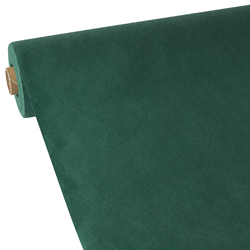 Eine teilweise ausgerollte Starpak-Tischdecke, stoffähnlich, Vlies „Soft Selection“ von Starpak auf weißem Hintergrund zeigt seine dunkelgrüne Farbe, stoffähnliche Textur und Dicke.