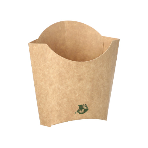 Eine kleine, aufrechte PAPSTAR Pommes-Frites-Schütte „pure“ aus brauner Pappe (11 x 11,5 x 5,3 cm) von PAPSTAR GmbH steht leer auf weißem Hintergrund. Unten zeigt sich ein grünes „100% Fair“-Siegel. Packung: 80 Stück in Folie.