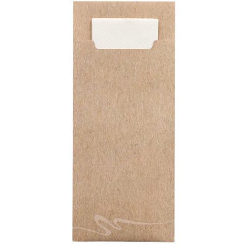 Eine Papierhülle PAPSTAR 520 Bestecktaschen (20 x 8,5 cm, 2-lagig) der PAPSTAR GmbH fasst eine passende weiße Serviette (33 x 33 cm), die oben teilweise sichtbar ist und über eine Aussparung für den einfachen Zugriff auf die integrierte Serviette verfügt.