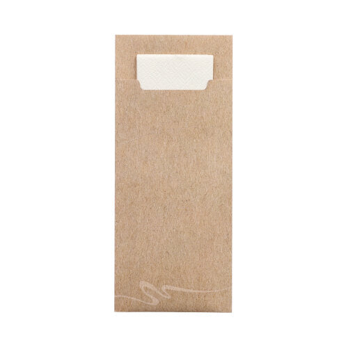 Eine braune PAPSTAR 520 Bestecktasche (20x8,5 cm, 2-lagig) der PAPSTAR GmbH zeigt oben eine hervorschauende weiße, gefaltete Serviette und unten ein dezentes weißes Design auf schlichtem weißem Untergrund.