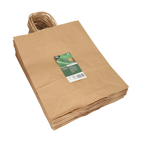 Ein Stapel PAPSTAR 25 Tragetaschen, Papier mit gedrehtem Tragegriff der PAPSTAR GmbH ist auf weißem Hintergrund abgebildet. Die obere Tasche trägt ein grün-weißes Produktetikett mit Text und Barcode.