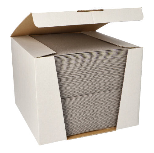 Eine offene Kartonschachtel mit 100 PAPSTAR Servietten „ROYAL Collection“ 1/4-Falz 40 x 40 cm von der PAPSTAR GmbH, gefertigt für Langlebigkeit und Qualität – ideal für jeden Rahmen, in dem nach Premium-Servietten gesucht wird.
