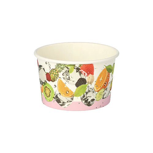 Der PAPSTAR 50 Eisbecher, Pappe rund, von der PAPSTAR GmbH verfügt über ein weißes Papierdesign mit lebendigen Fruchtmustern – Orange, Kiwi, Erdbeere und Wasserspritzer – perfekt zum Servieren von Eiscreme, dargestellt auf einem schlichten weißen Hintergrund.