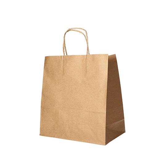 Eine 25er-Pack Papier-Einkaufstüte mit gedrehten Henkeln der PAPSTAR GmbH steht aufrecht auf weißem Untergrund.