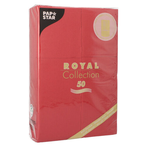 Eine Packung mit 50 Servietten der „ROYAL Collection“ von PAPSTAR GmbH, 48 x 30 cm, mit Besteckfalz, ist in Rot mit goldener Schrift erhältlich und für mehr Frische in transparente Folie eingewickelt.