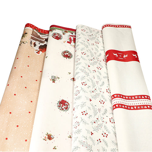 Die PAPSTAR GmbH Tischdecke aus Papier (3 m x 1,2 m) bietet festliche Weihnachtsmotive wie Santa, Kranz, Stechpalme, Hirsch und Schneeflocken in Rot, Grün und Beige – ideal als Tischdecke oder für hochwertige Einwegprodukte.