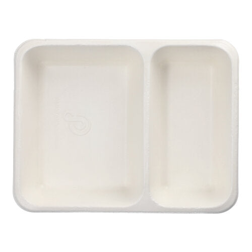 Ein rechteckiges, weißes PAPSTAR 50 Siegelschalen Zuckerrohr-Tablett (4,9 x 22,7 x 17,8 cm) der PAPSTAR GmbH mit zwei Fächern und abgerundeten Ecken, hergestellt aus umweltfreundlichem Zuckerrohr und mit PLA-Beschichtung für Nachhaltigkeit.