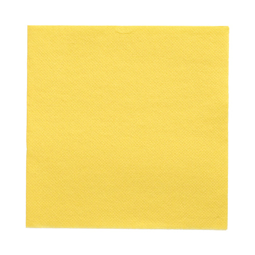 Eine einzelne gelbe PAPSTAR 50 Servietten „DAILY Collection“ 1/4-Falz-Serviette (32 cm x 32 cm) der PAPSTAR GmbH liegt flach auf einem weißen Hintergrund und zeigt ihre quadratische Form und ihr dezentes Strukturmuster.