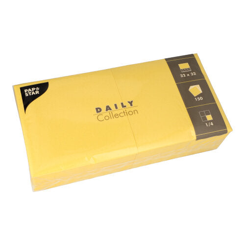 Eine versiegelte gelbe Packung der PAPSTAR GmbH enthält 150 Servietten „DAILY Collection“, 32x32 cm, mit praktischem 1/4-Falz, wie auf der Verpackung abgebildet.